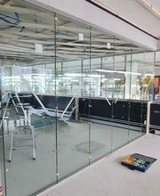 Innenverglasung Raumtrenner von Y-Connect