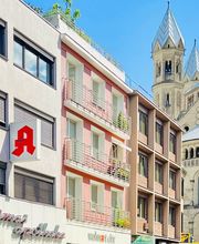 Aussenansicht der Kosmas-Apotheke