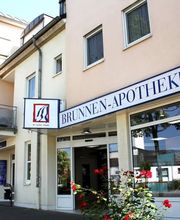 Aussenansicht der Brunnen Apotheke Schuster & Reuß