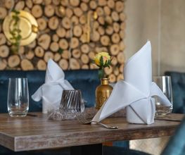 SCHWIIZERALP Restaurant Bild 3