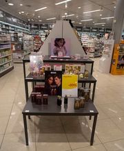 boss-parfums-produits-pharmacie-sun-store-lutry