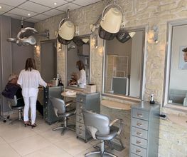 Elise Coiffure Eiffel image 4