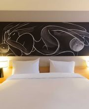 B&B HOTEL Reims Centre Erlon image 2