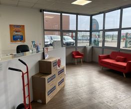 Rent A Car image 9