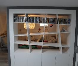 Menuiserie Luquiens - agencement bibliothèque - Coppet