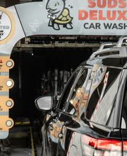 Suds Deluxe Car Wash image 8