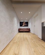 Neue Wand- und Bodenbeläge