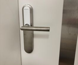 SimonsVoss digitaler Türbeschlag