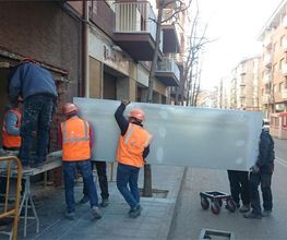 g-dos-constructors-pirineu-sl-trabajadores-fachada-02.jpg