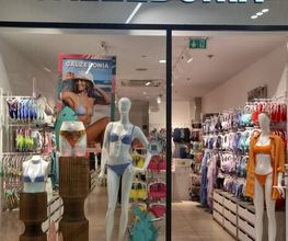 Calzedonia image 1