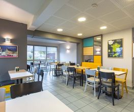B&B HOTEL Bourges 2 image 12