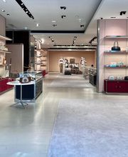 Gucci - Paris Flagship Royale image 3