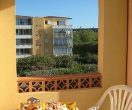 HÔTEL CAP D'AGDE ALHAMBRA**
Service petit-déjeuner en chambre sur terrasse