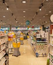 interieur-de-la-pharmacie-sun-store-vernier