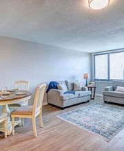 Renaissance Senior Living of Hilldale image 13