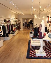 Tommy Hilfiger image 2