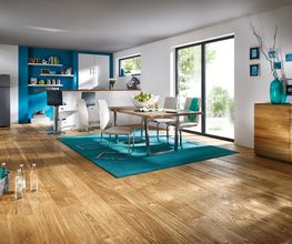 PAR_Deluxe_Calgary3.5_LHD_E5023_Eiche_pure_Villa_V2_TEP_Venezia330_rau.jpg