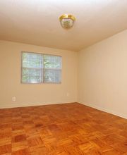 Olde Salem Village Apartments image 6