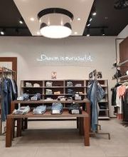 GUESS immagine 15