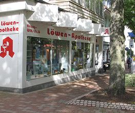 Aussenansicht der Löwen-Apotheke