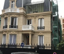 France Façade image 9