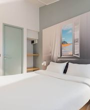 B&B HOTEL Calais Coquelles Tunnel sous la Manche image 1