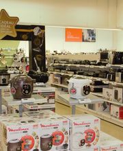 Vous cherchez une friteuse un appareil à raclette ?
Voici l'univers petit électroménager