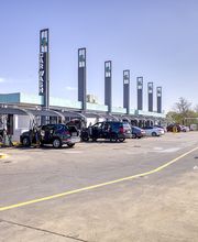 Suds Deluxe Car Wash image 9