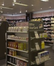 Pharmacie-Amavita-Bagnoud-intérieur