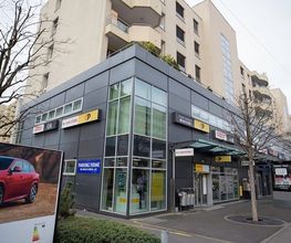 exterieur-de-la-pharmacie-sun-store-thonex