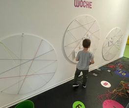 Unsere Wand für tägliche Kunst.