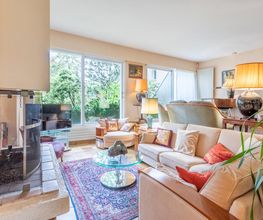 L'Angle Properties image 1