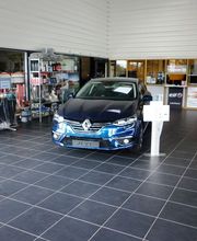 Renault Julien Fargal Automobiles Agent image 2