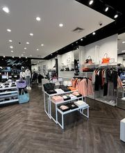 KARL LAGERFELD Outlet image 3