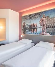 B&B HOTEL Stralsund Bild 1