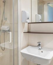 B&B HOTEL Laval Ouest image 7