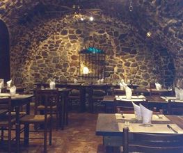 La Petite Cave image 3