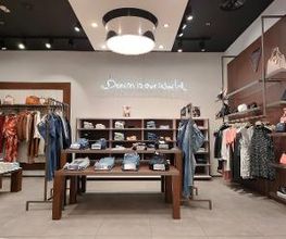 GUESS immagine 8