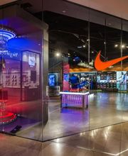Nike Store La Defense image 10