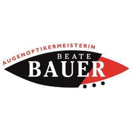 Augenoptikmeisterin Beate Bauer
