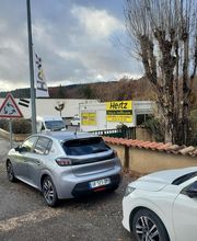 Hertz L.M.Location Franchisé Indépendant image 14