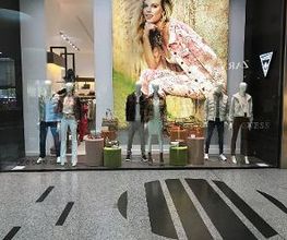 GUESS immagine 3