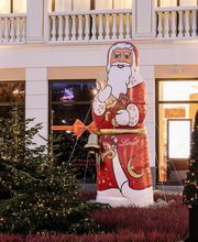 Tagesausflug in Schleswig Holstein. Shoppingausflug in das Designer Outlet Neumünster. Designer Marken zu Outlet Preisen; Weihnachtsgeschenke shoppen, festliche Atmosphäre, Weihnachtszeit, Schokolade & Pralinen, Lindt