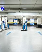 Parking Interparking Berri Champs-Elysées image 2