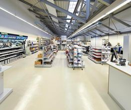Standortbild Innenraum Lager MEGA eG Husum, Großhandel für Maler, Bodenleger und Stuckateure