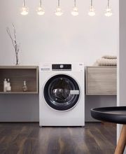 Damit Sie lange Freude an all Ihren Lieblingsstücken haben, hat Bauknecht die PremiumCare Waschmaschinen entwickelt. Sie waschen die Wäsche nicht einfach nur, sondern pflegen gleichzeitig schonend – und das besonders leise und sparsam im Betrieb.