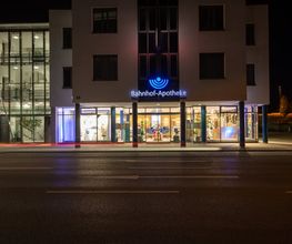 Aussenansicht der Bahnhof-Apotheke