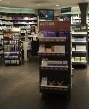 Pharmacie-Amavita-Porrentruy-caissier