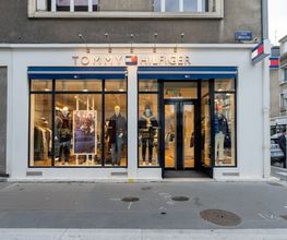 Tommy Hilfiger image 1