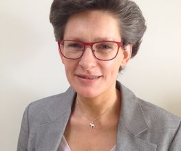 Optikerin Melanie Burfeiindt